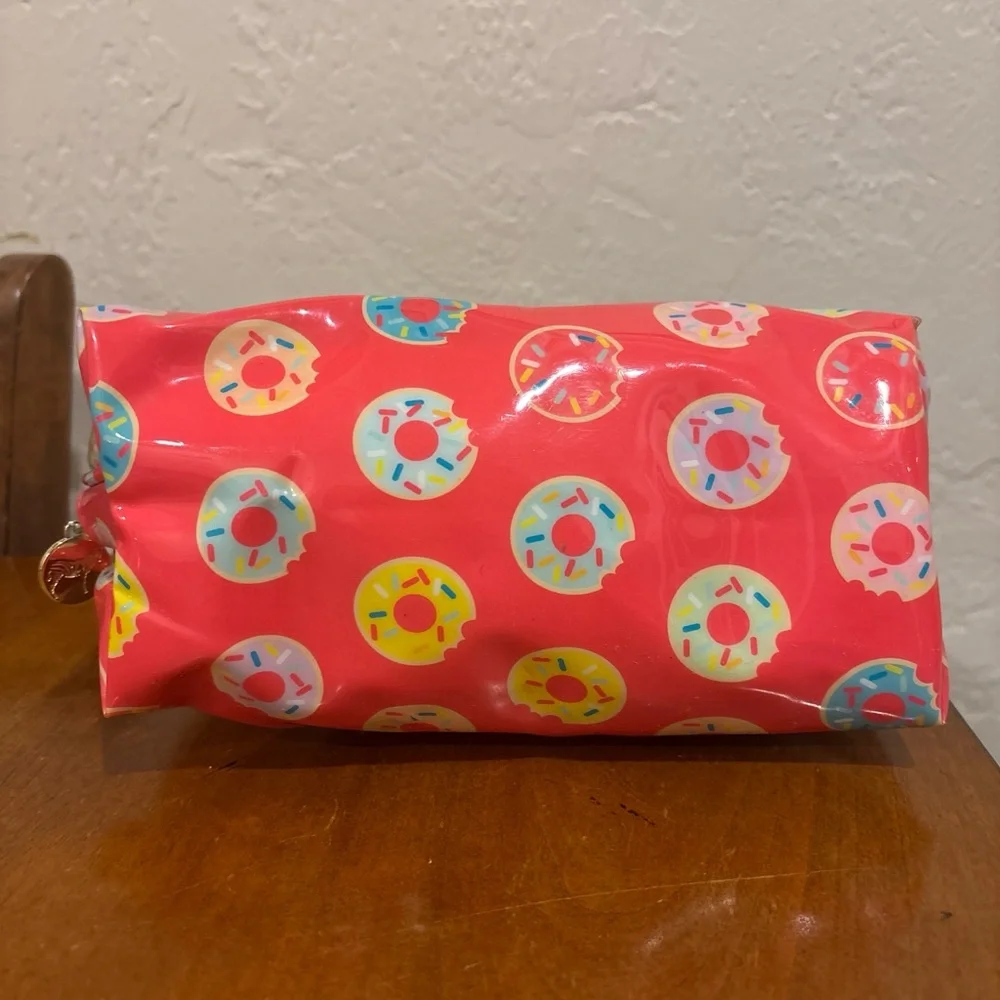 Dabney Lee Donut Makeup Bag - Coral‎ Pink